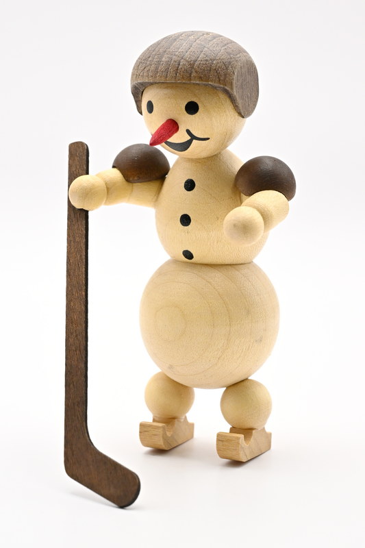 Schneemann "Eishockeyspieler", stehend Helm ohne Sockel 10 cm Schneemann "Eishockeyspieler", stehend Helm ohne Sockel 10 cm