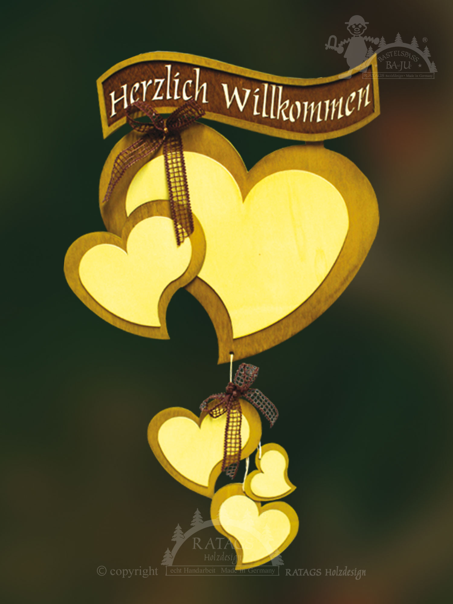 Türdekoration zum Basteln, Herzen, ausgesägt Türdekoration zum Basteln, Herzen, ausgesägt