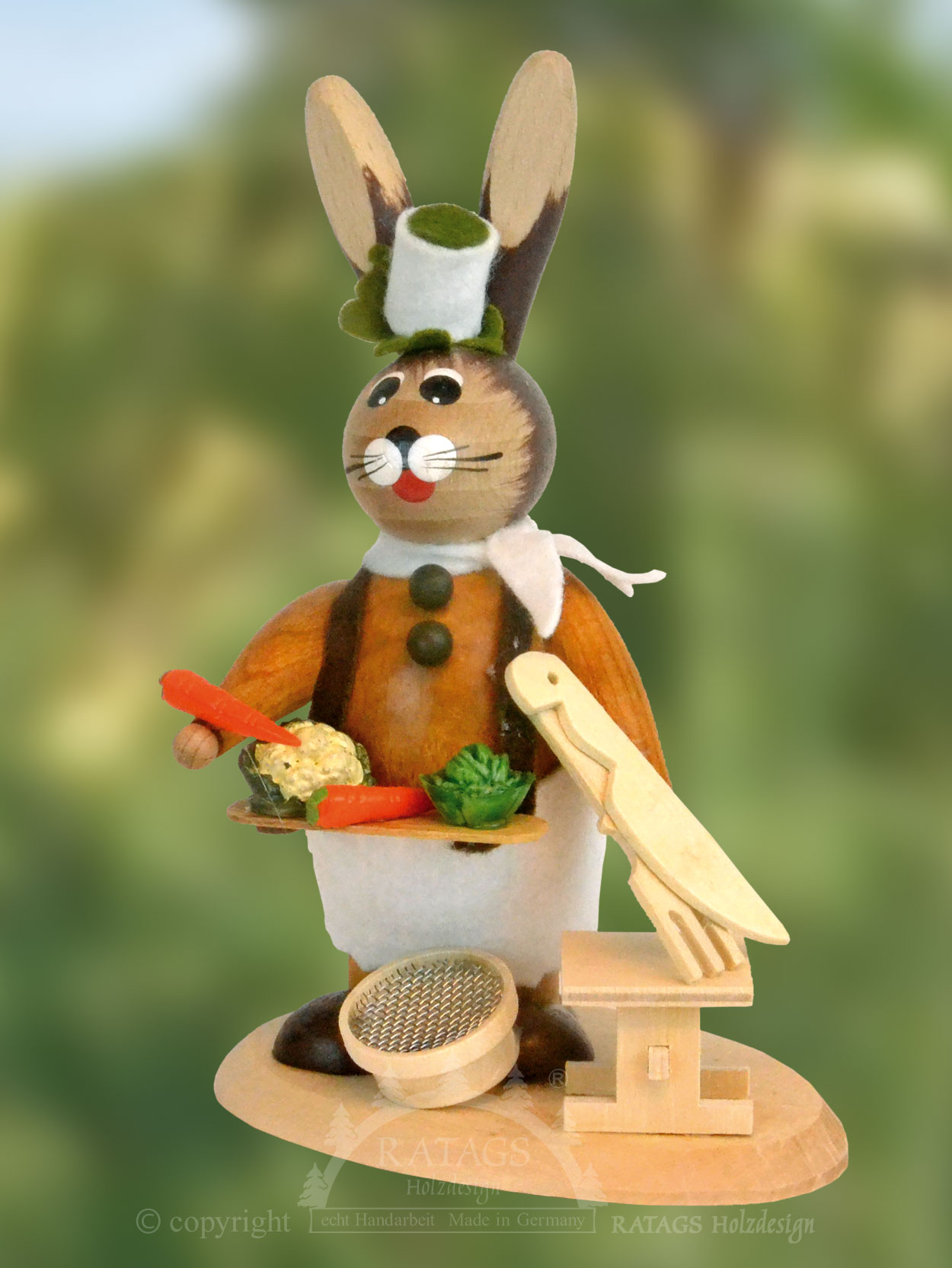 Osterbäcker, mit Gemüse und Besteck