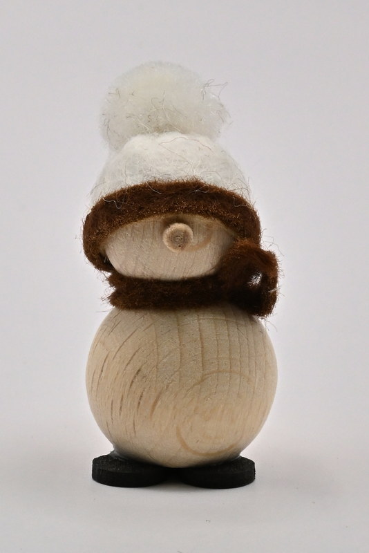 Schneemann natur,, stehend weiße Mütze, H 4 cm Schneemann natur,, stehend weiße Mütze, H 4 cm