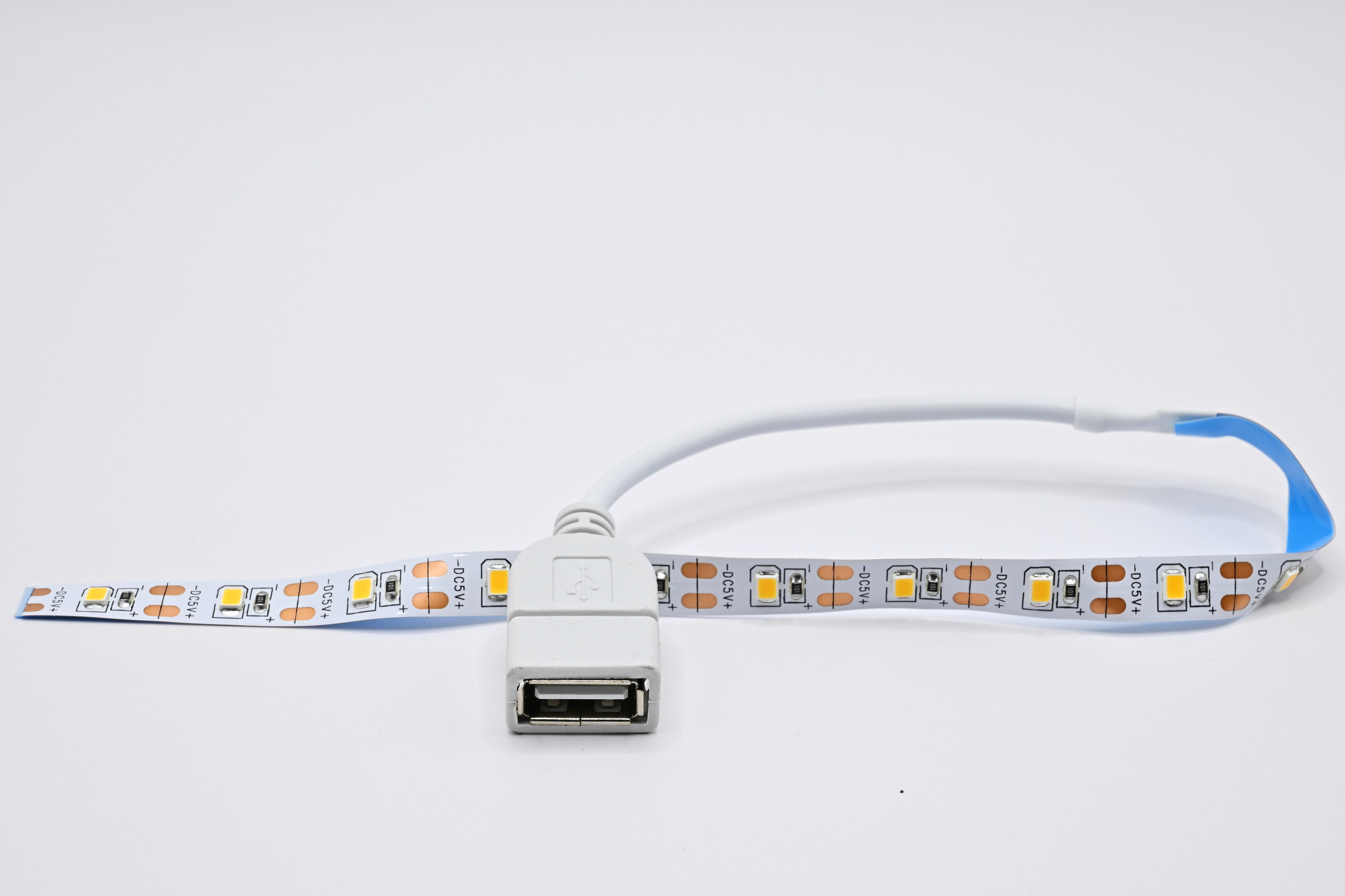 USB LED-Stripe, Länge 20cm, Voll-USB, Zuleitung 10cm, IP20, USB-Stecker weibl. USB LED-Stripe, Länge 20cm, Voll-USB, Zuleitung 10cm, IP20, USB-Stecker weibl.