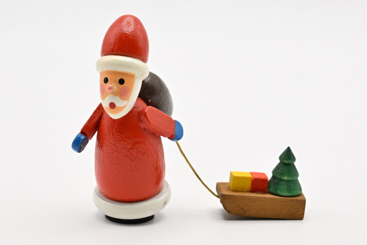 Figur, Weihnachtsmann klein, rot, Schlitten, 5 cm Figur, Weihnachtsmann klein, rot, Schlitten, 5 cm