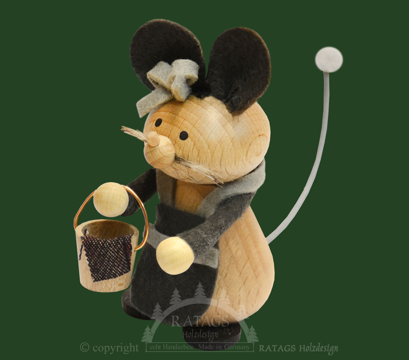 Mausi mit  Putzeimer