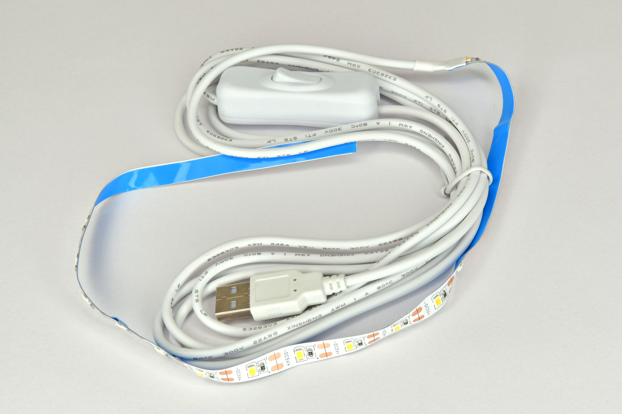 USB LED-Stripe, Länge 40cm, Halb-USB, Kabel 2 Meter, IP20, USB-Stecker mnl. USB LED-Stripe, Länge 40cm, Halb-USB, Kabel 2 Meter, IP20, USB-Stecker mnl.