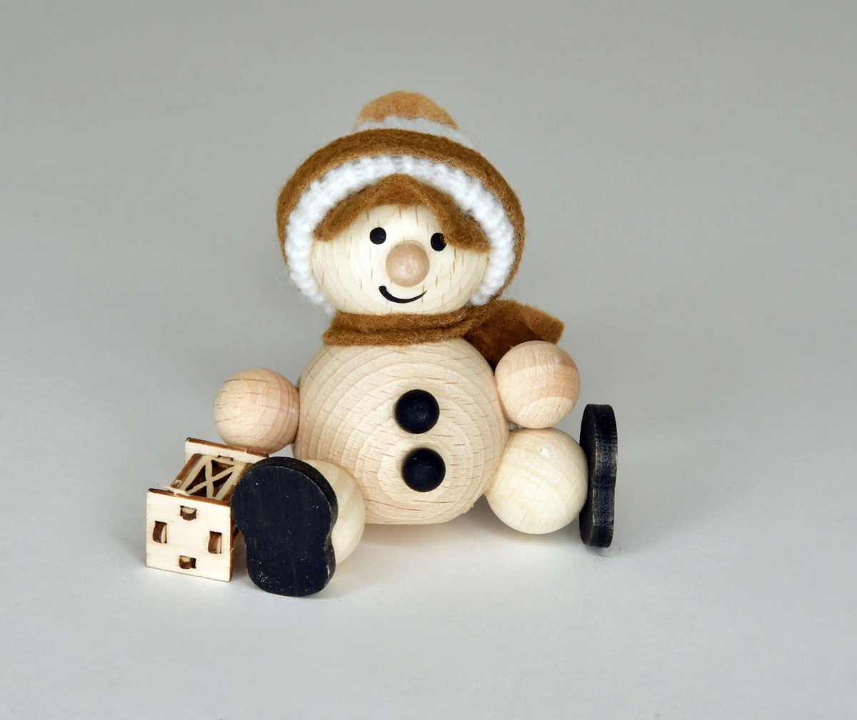 Schneemann mit Laterne, sitzend brauner Schal Schneemann mit Laterne, sitzend brauner Schal